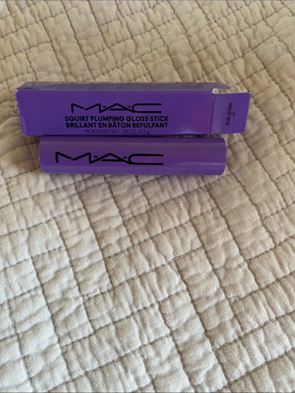 MAC squirt plumping gloss stick violet beta 17